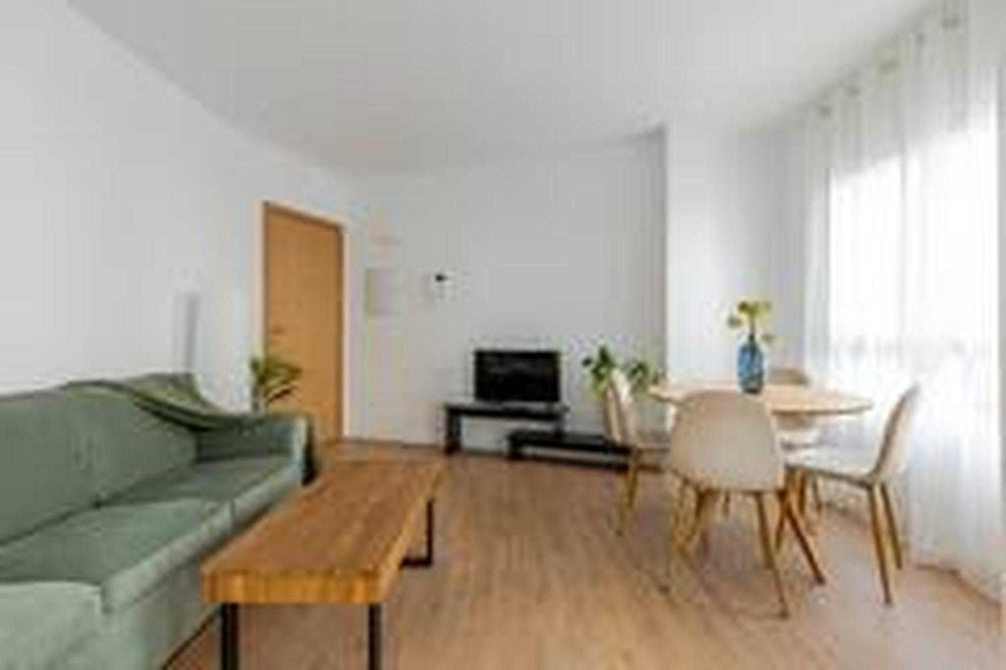 Apartamentos Nuevo Con Aire Y Wifi アギラス エクステリア 写真