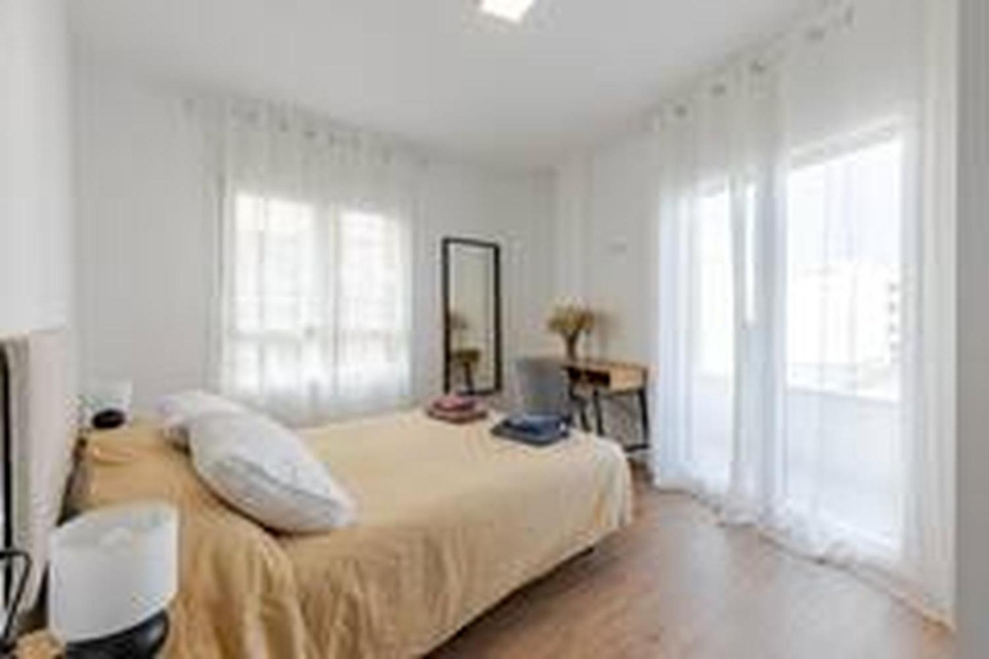 Apartamentos Nuevo Con Aire Y Wifi アギラス エクステリア 写真