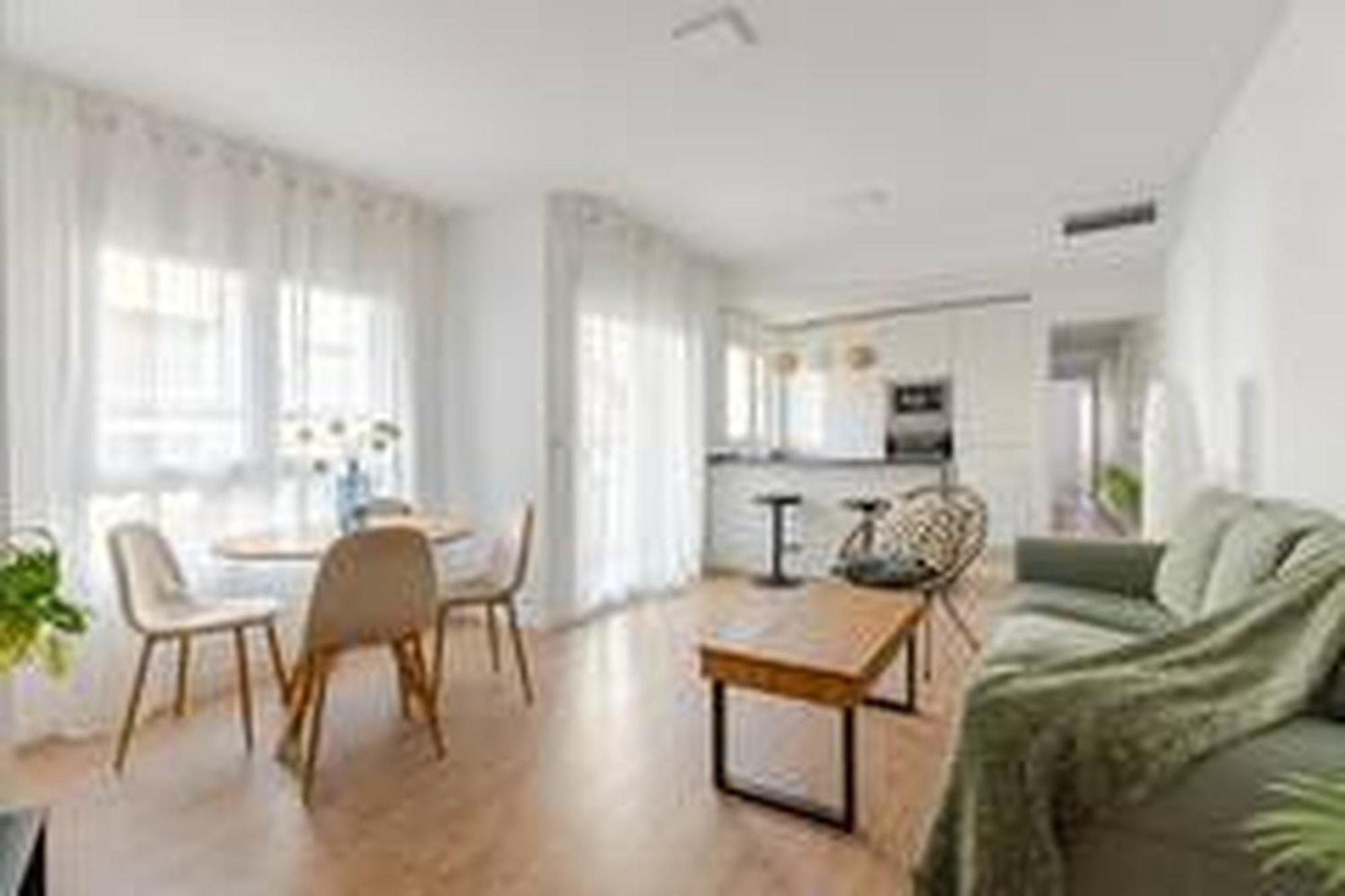 Apartamentos Nuevo Con Aire Y Wifi アギラス エクステリア 写真